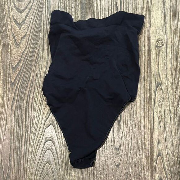 NWOT Skims Seamless Sculpt Mid Waist Thong Brief Shapewear Stretch Black 3XL - Picture 1 of 3